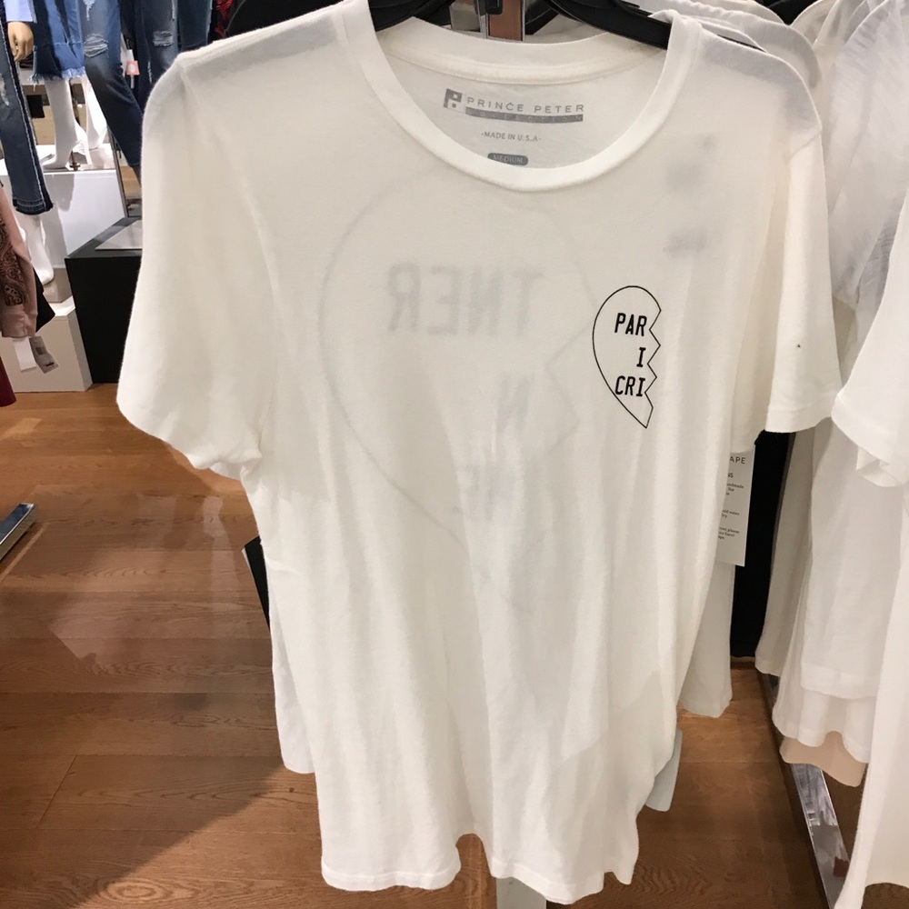 Tee shirt